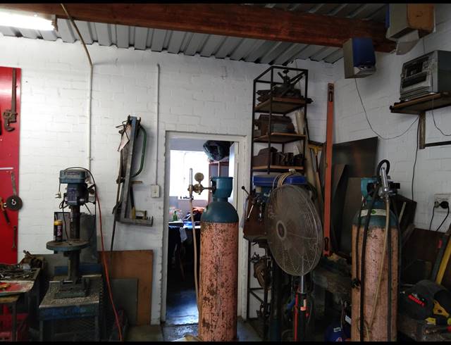 123M² FACTORY RENTED IN SOUTHFIELD